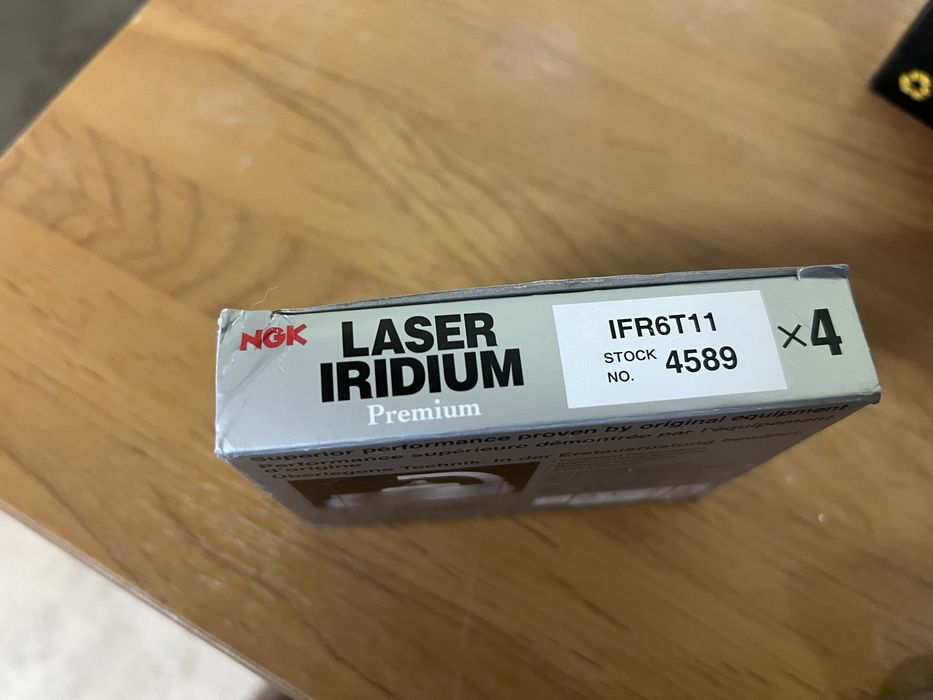 Новые оригинальные свечи ngk IFR6T11