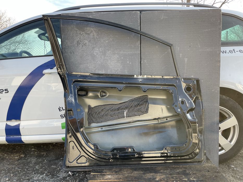 Предна лява врата за Ford Fiesta Форд Фиеста 2013-2018г