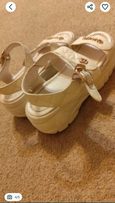 Босоножки бежевого цвета