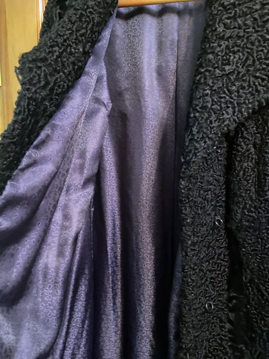 Шуба каракулевая