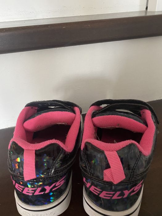 Adidași Heelys pe roti Nr 33 cu lumini