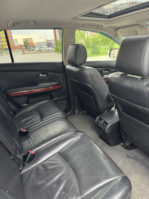 Продам машину RX 300.Год 2003