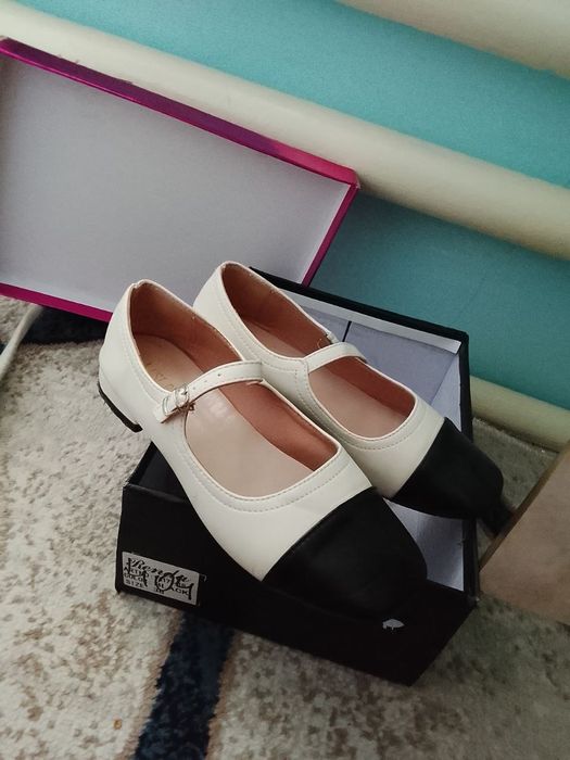 Женская классическая обувь