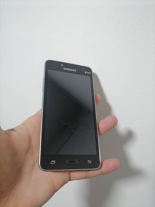 Мобил телефони сотилади Samsung J2Prime