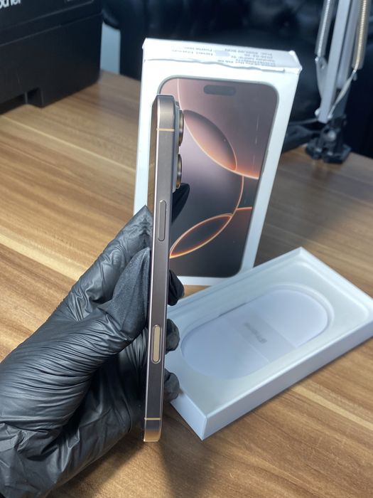 iPhone 16 Pro Max • 256 GB •Desert Titanium