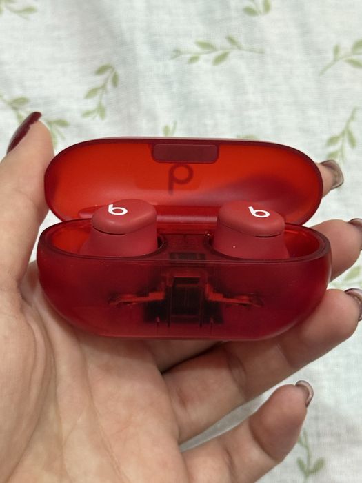 Наушники беспроводные Beats Solo Buds красные