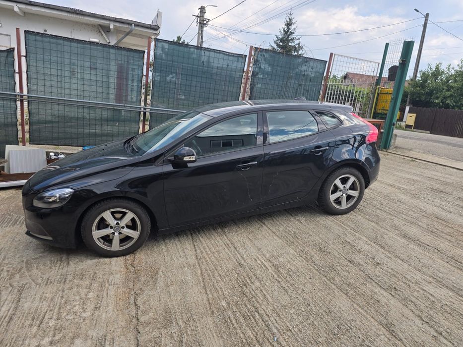 Vand VOLVO V40 D2 1.6 DIESEL