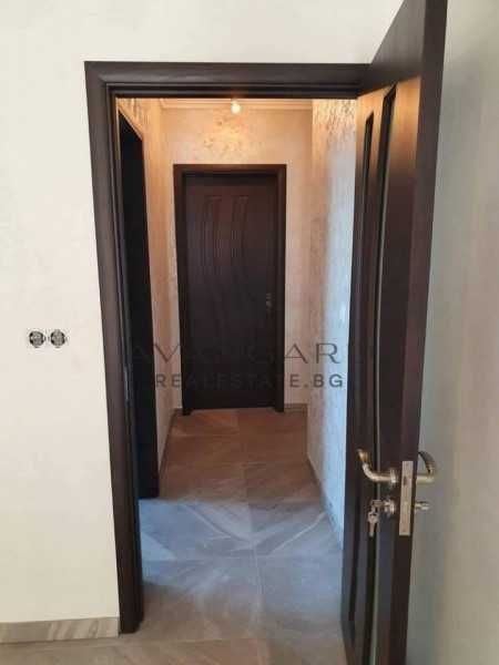 Продава се Тристаен апартамент в Пловдив, Христо Смирненски - 118 кв.м за 1195 €/кв.м - Снимка #7