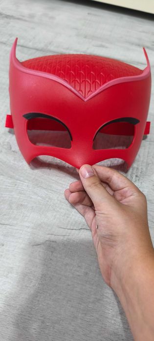 Продавам маски за Хелоуин.