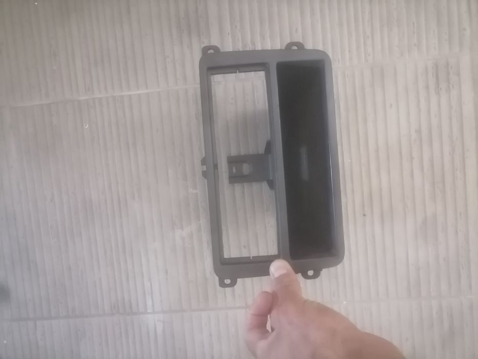 Rama casetofon 1 din cu suport depozitare vw golf 5 in stare perfecta