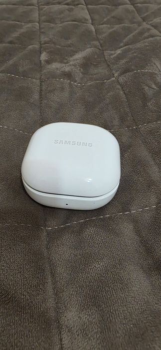 Продам наушники buds 2