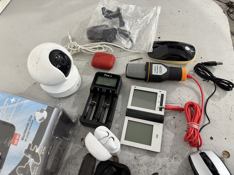 Мишка, фенер , камера и др - Лот Б-9