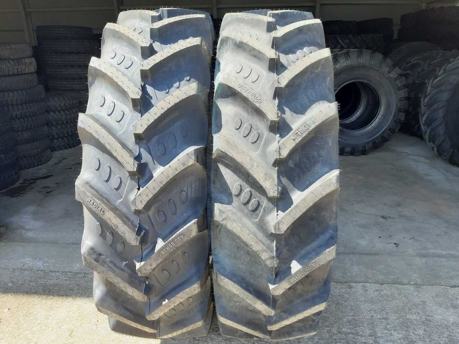 Anvelope noi agricole Radiale 420/85R38 BKT AGRIMAX Case Arion 640