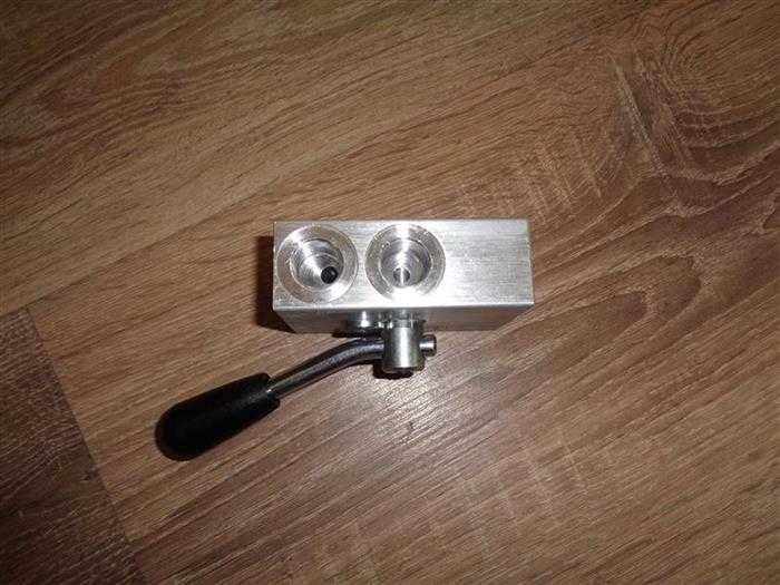 Supapa blocare picior hidraulic camion 3,5 ton iveco ford nissan