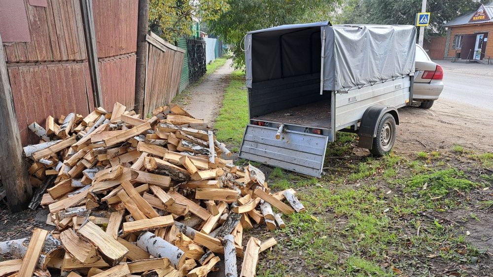 Продам уголь в мешках , дрова