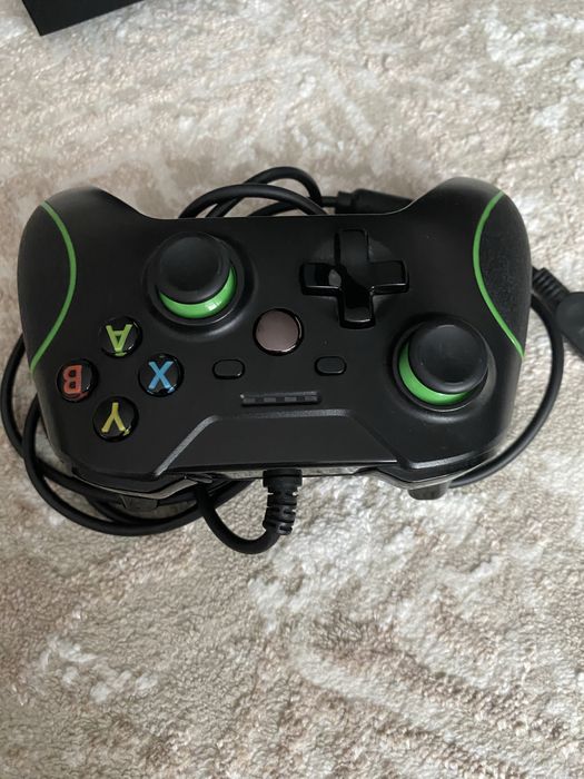 Продам Xbox One 500g