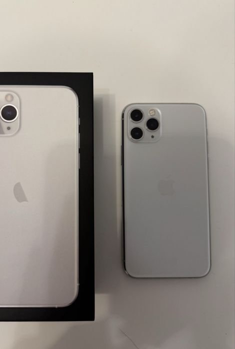 iPhone 11 PRO cu 93% Bateria