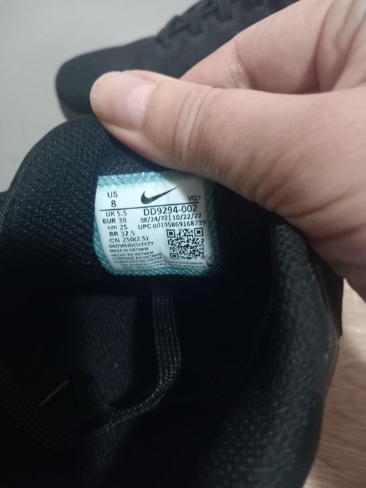 Маратонки nike 39номер