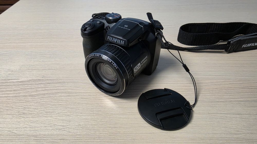 Camera foto Fujifilm FinePix S4800