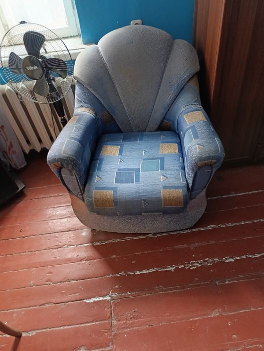 Продам кресло бу