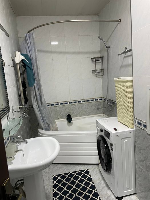 Qizlarga kvartira Amali Fanlari Oldida Sergili