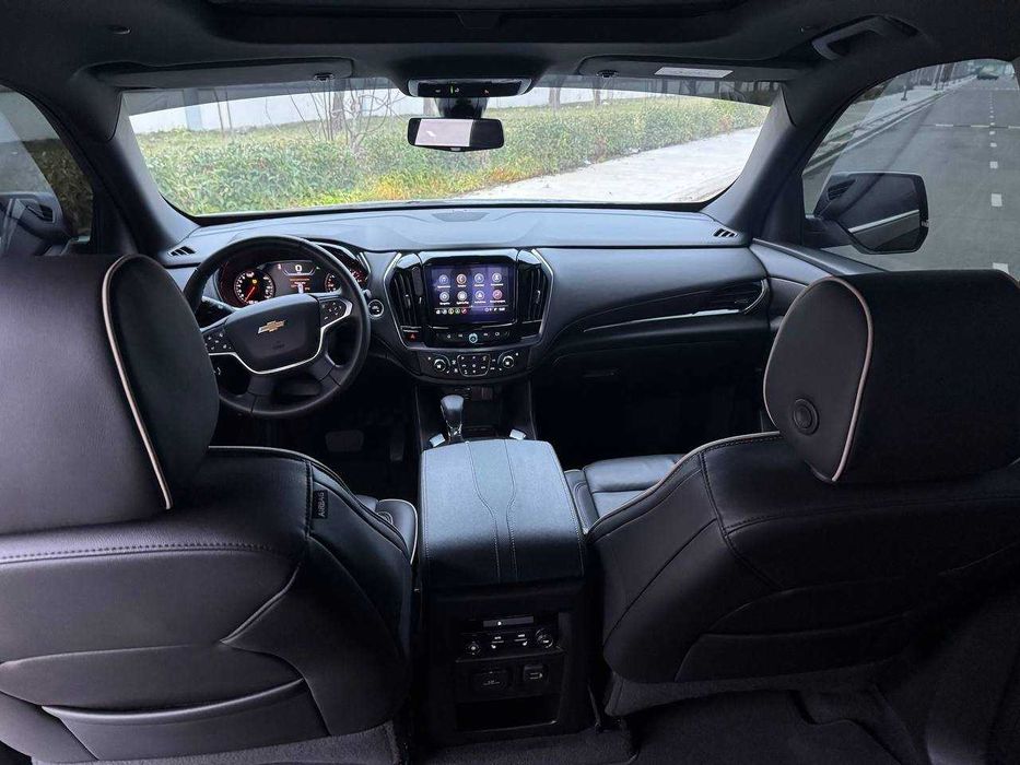 Срочно! Traverse Premier 2023г 26  тыс км пробега! Черный! Чистая!