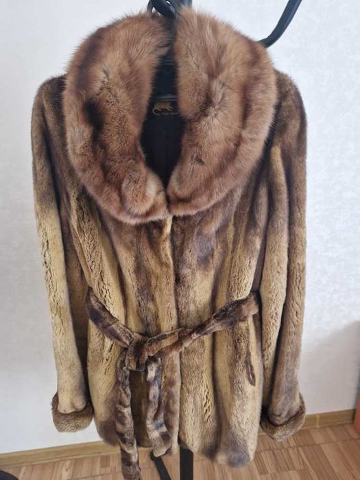 Продам шубу норковую