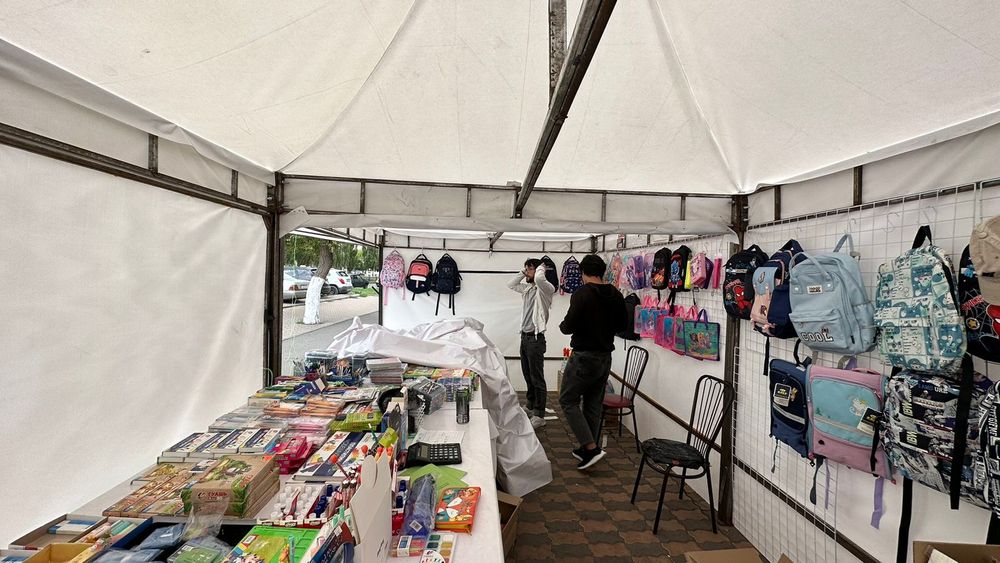 Уличная палатка под овощи