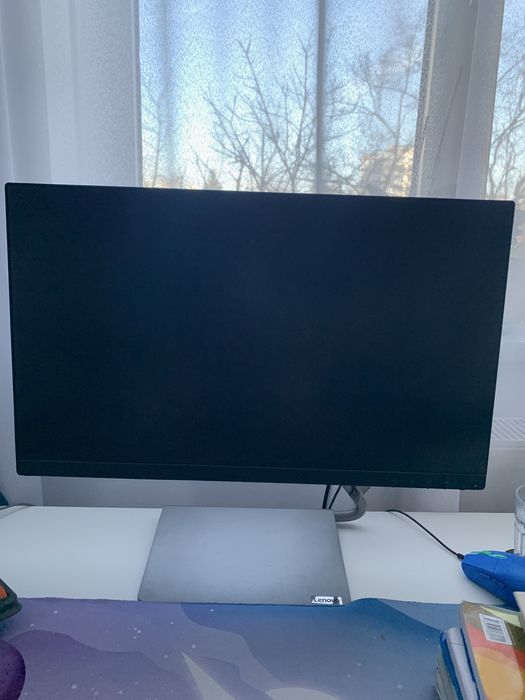 Monitor Lenovo de vazare