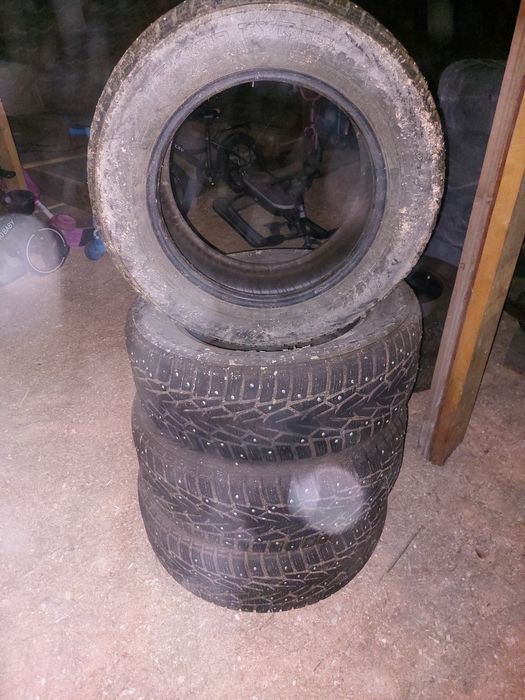 Продам шины 215 60 R16
