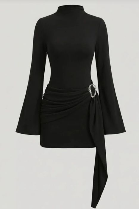 Елегантни вталени рокли