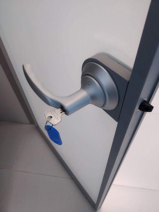 Интера двери стеклянные алюминиевые