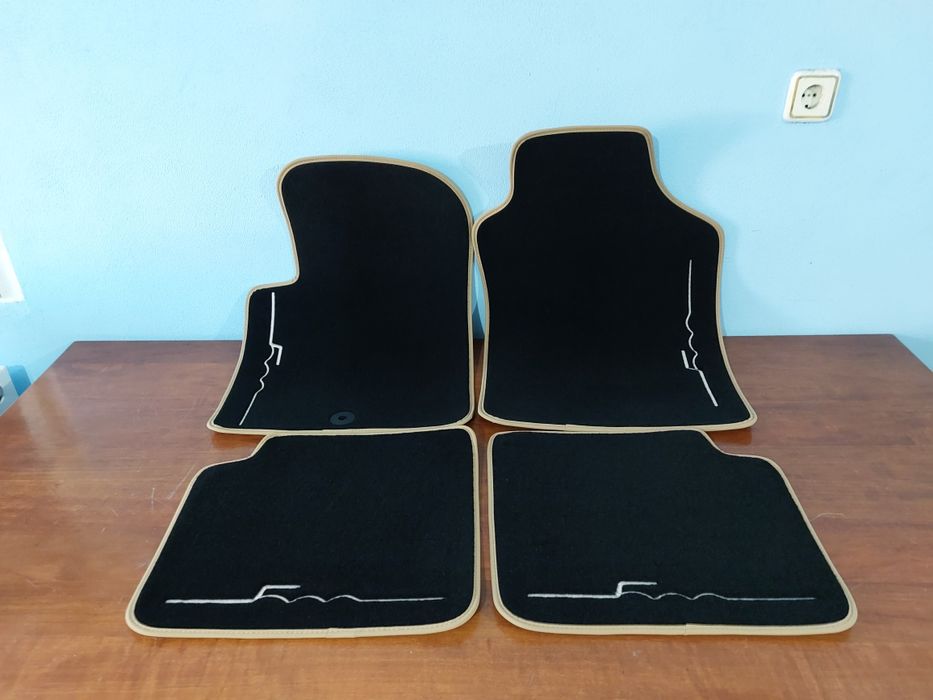 Covorase auto din mocheta dedicate FIAT 500