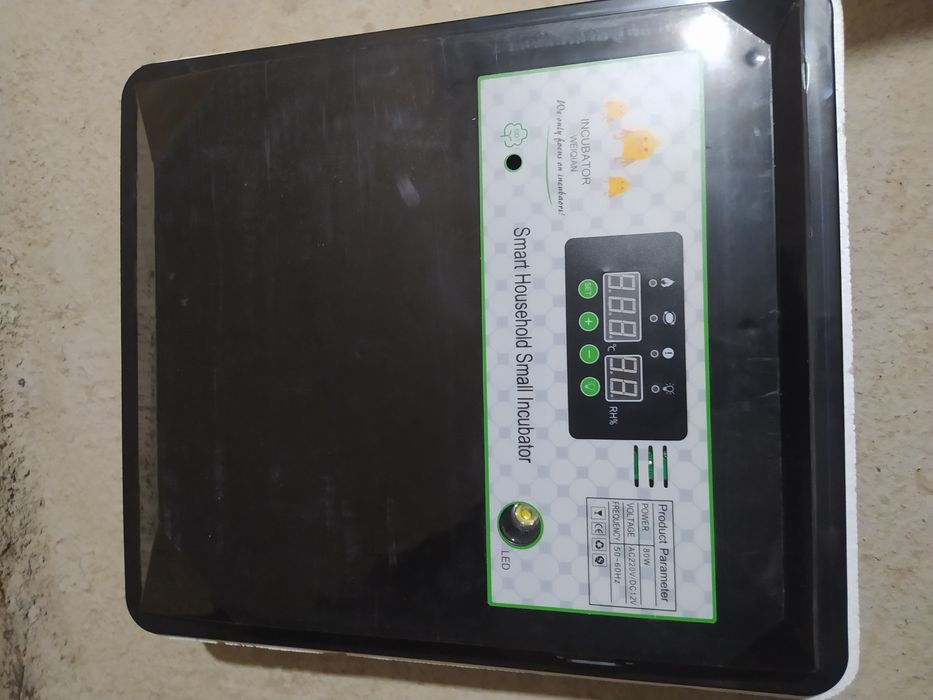 Inkubator sotiladi hali yangi