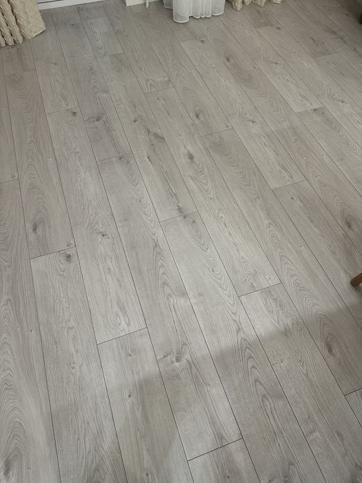 Продам ламинат б/у