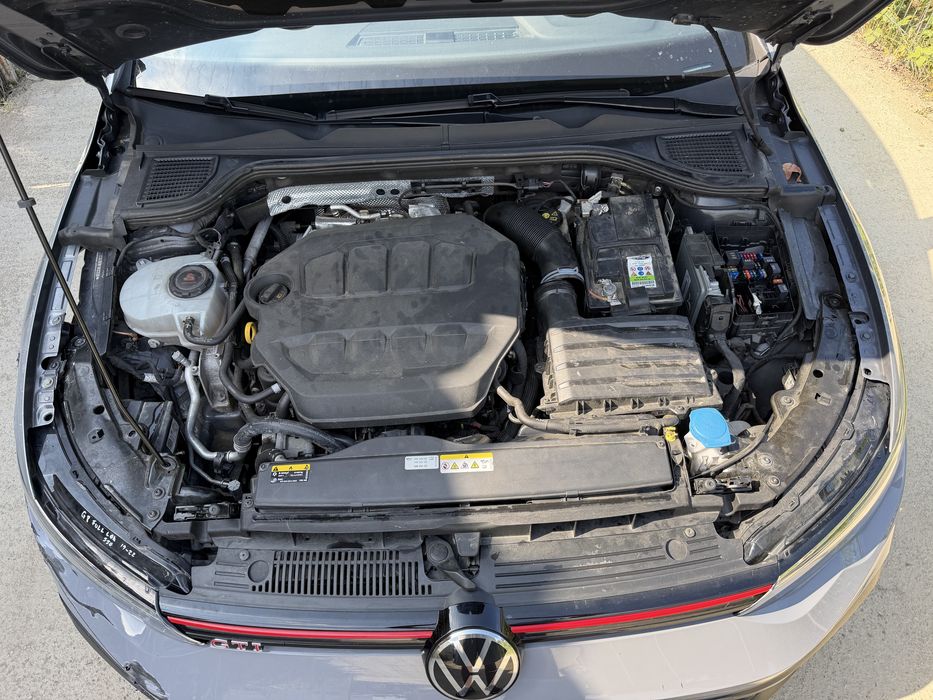 Volkswagen GOLF 8 GTI 2.0 2021 BENZINA AUTOMAT 245 cai 2022 85.000 KM usor avariat / avariate / lovit