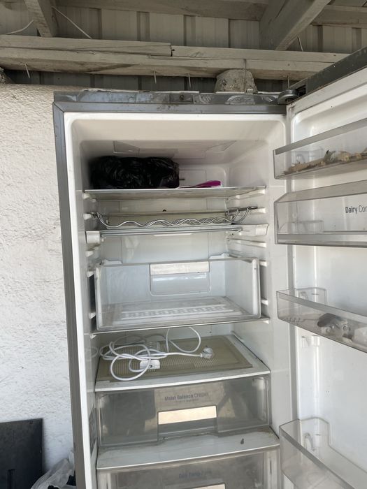 Холодильник.  LG