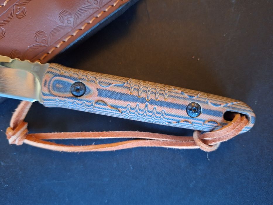 Ловен нож стомана D2-дръжка G10