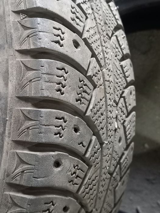 Продам  шины Триангл  Винтер  175/65