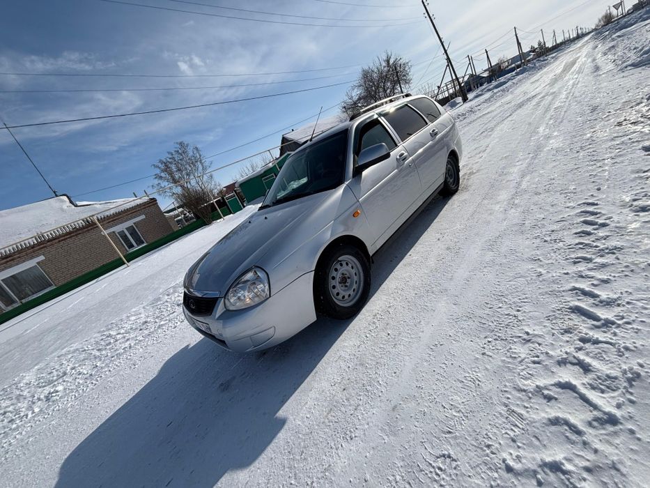 Продам Приору 2011 год