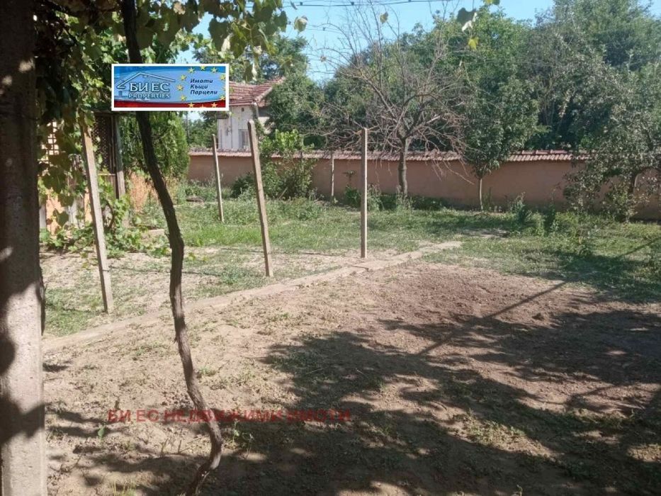 Продажба Къща гр. Луковит - с. Дерманци 115m²