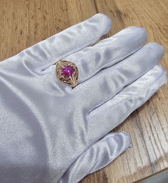 Золотое кольцо с рубином СССР, 583 проба