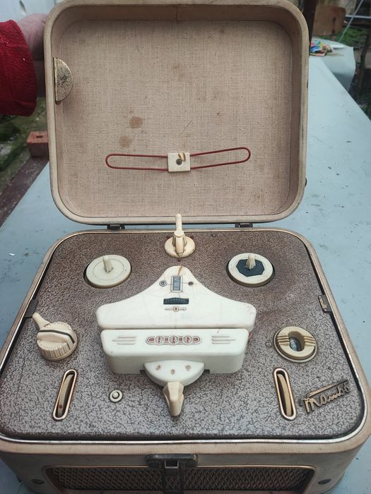 Ретро ролков магнетофон BRG Mambo