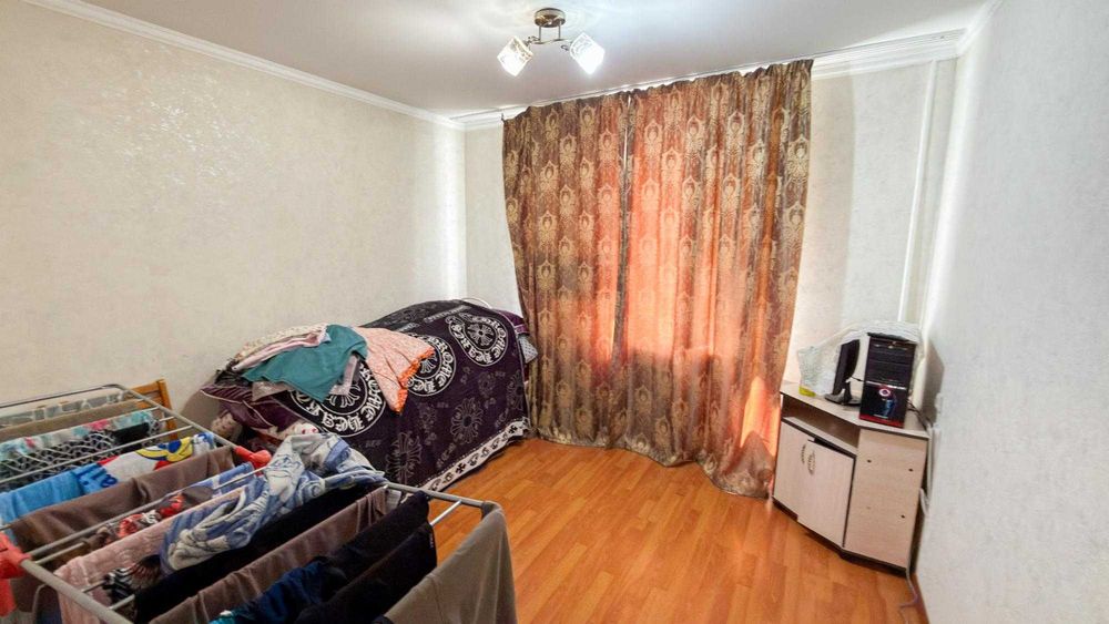 Продам 4 ком жана гарышкер