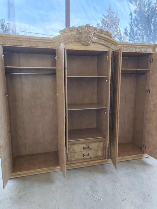 Dubayiski shkaf sotiladi