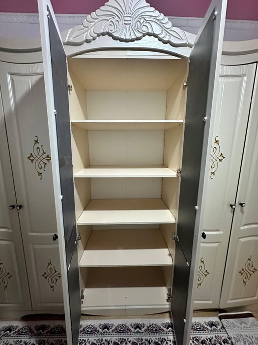 Продается шкаф 6 дверный