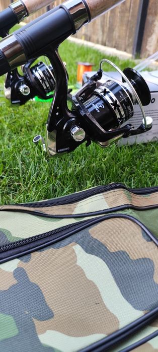 Set 2 Lansete Feeder Carbon Black Fox 3,90m,2 Mulinete X 6000,Geanta,Senzori,Suporți,Fir+2 Monturi+Matrita