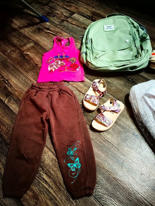 Много вещей на девочку 5 лет