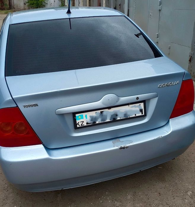 Toyota Corolla 2004 год