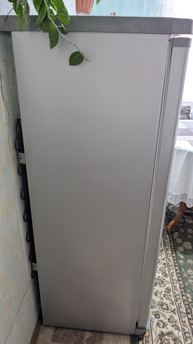 Продам морозилку "Бирюса“